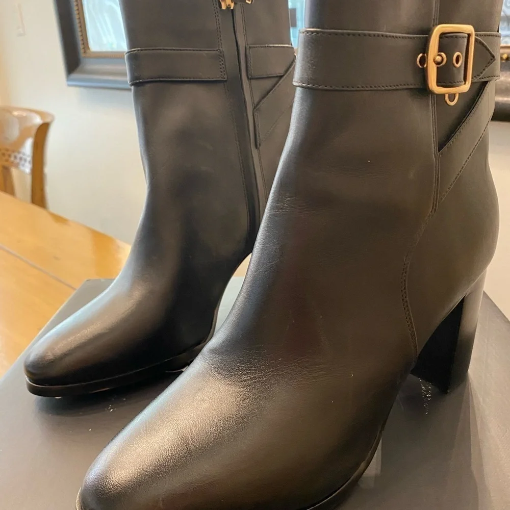 Coach Women’s Olivia Leather Black Ankle Boots New Size 9 *missing charms